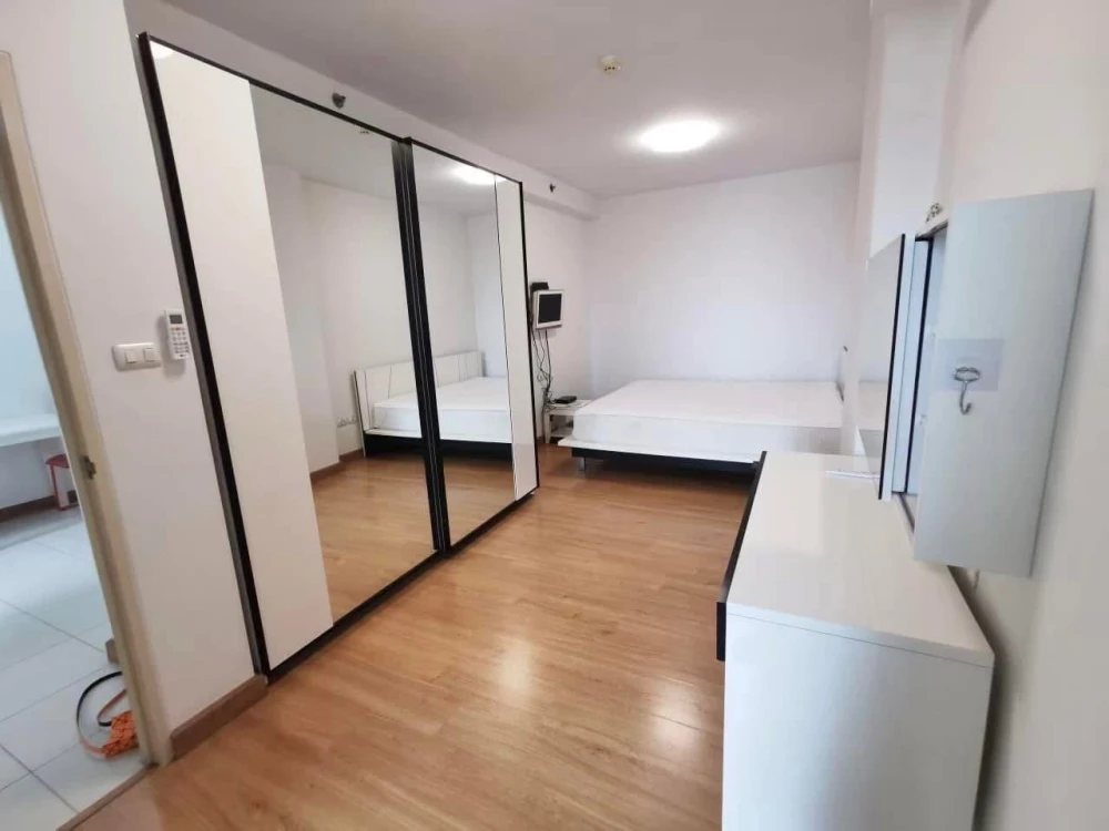 Selling Supalai Park Ratchayothin, 1 bedroom, 1 bathroom. Spacious living area and complete amenities. Book now! images