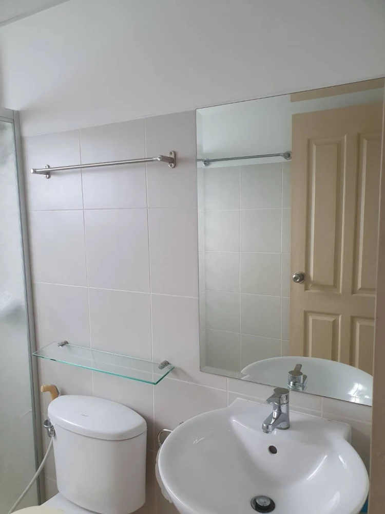 For sale: Supalai Park Ratchayothin, 5th floor, fully furnished, ready to move in. Interested? Reserve now! Urgent!