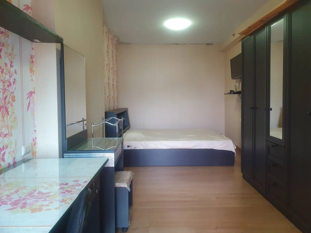 For sale: Supalai Park Ratchayothin, 5th floor, fully furnished, ready to move in. Interested? Reserve now! Urgent!