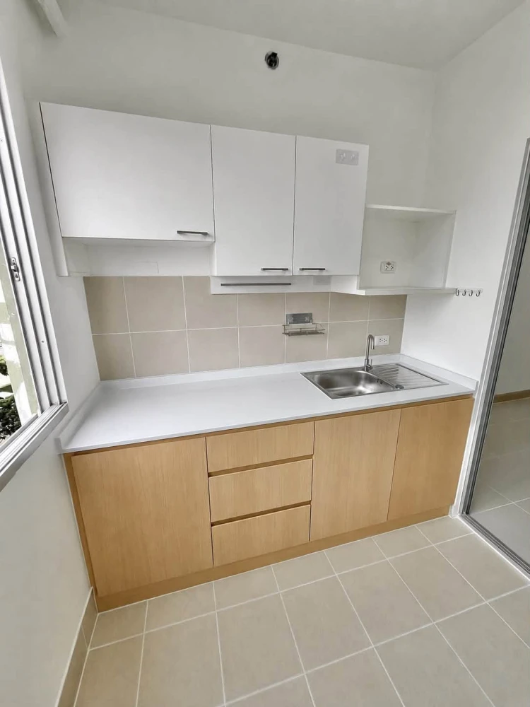 Selling Supalai Park Ratchayothin: spacious rooms with ample usable space, excellent location, and convenient transportation. Book now!