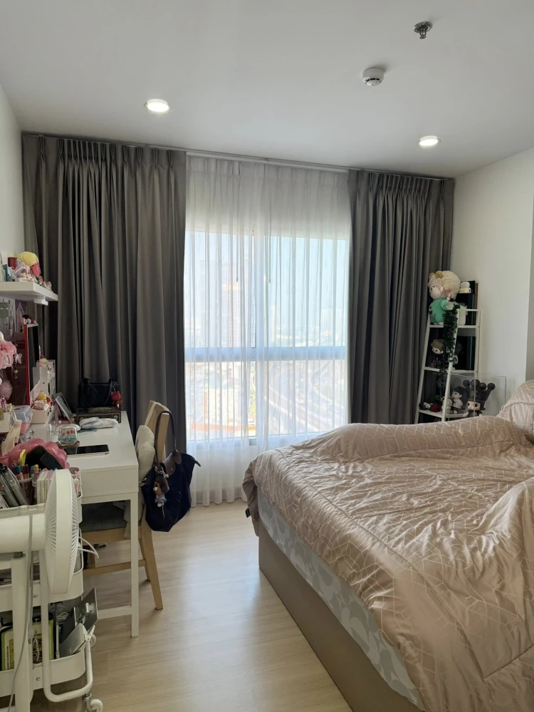Selling Supalai Park Talat Phlu Station high-floor unit, fully furnished with appliances. Book now!