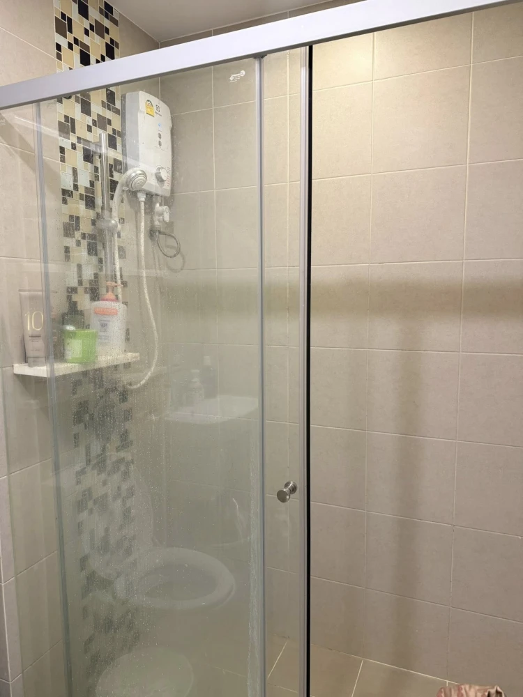 Selling Supalai Park Talat Phlu Station high-floor unit, fully furnished with appliances. Book now!