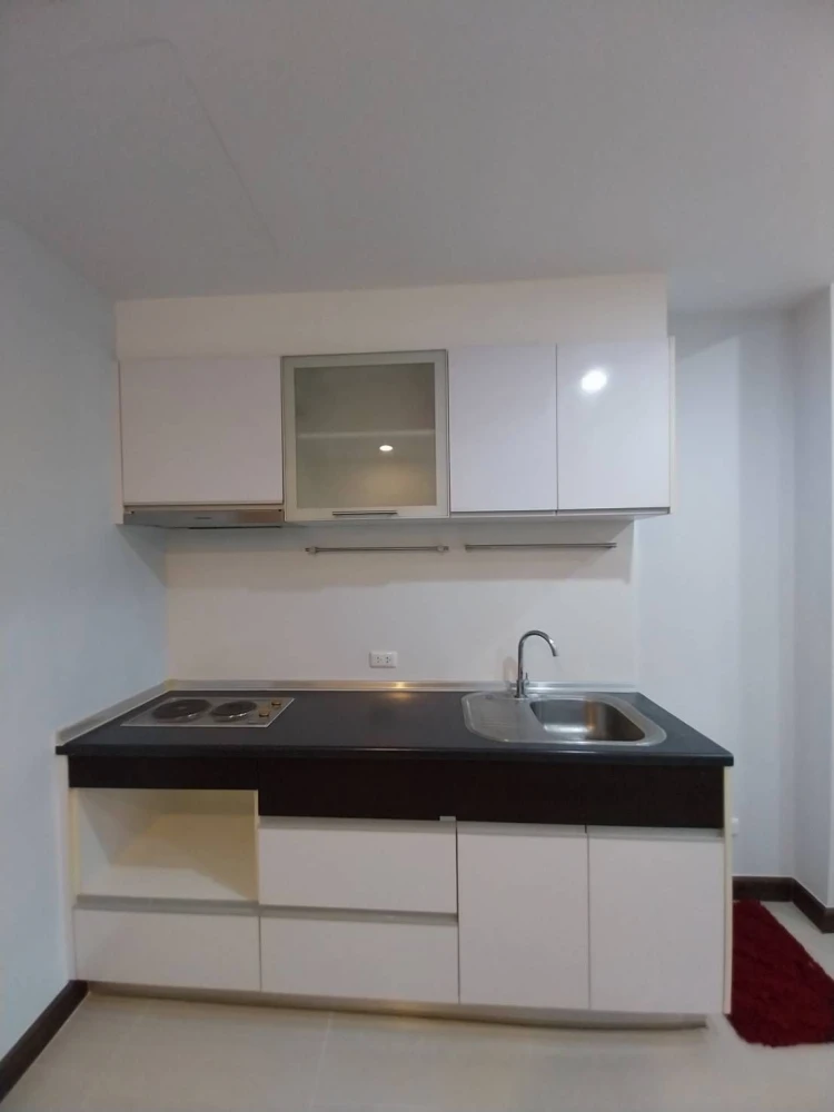 Selling Supalai Premier @ Asoke. Spacious, clean, bright, and very comfortable rooms. Highly recommended!
