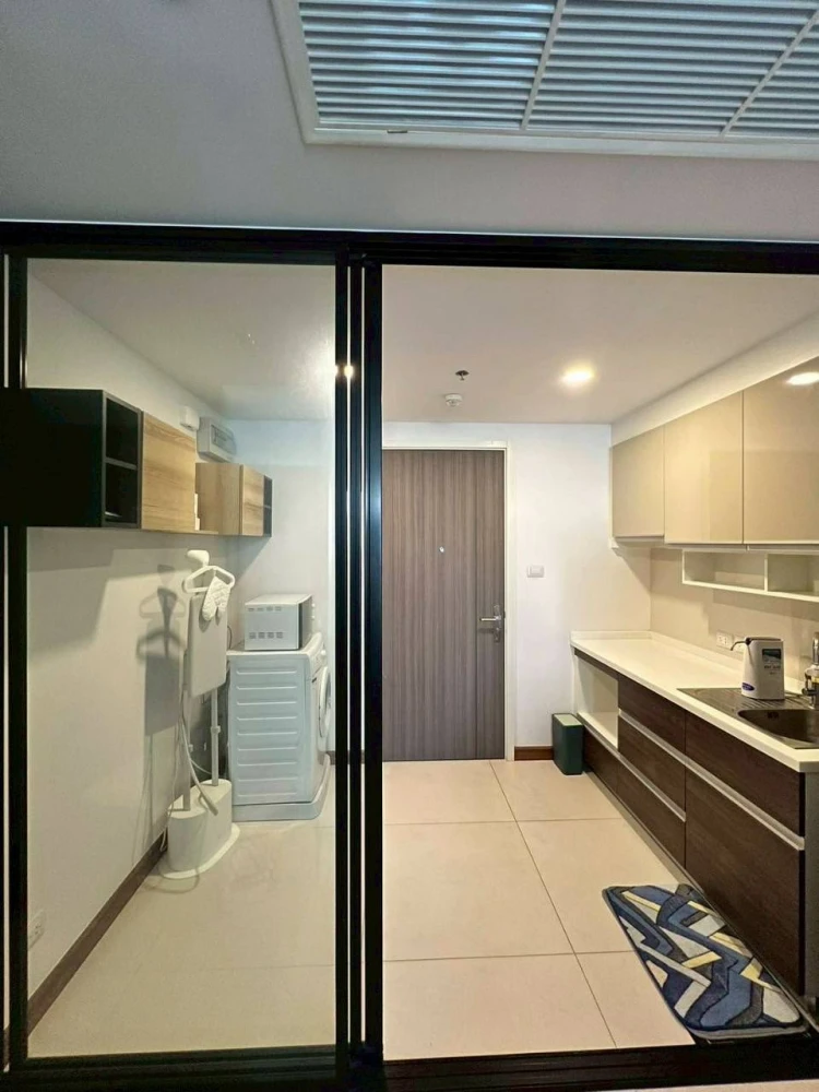 For sale: Supalai Premier Charoen Nakhon, 8th floor, ICONSIAM and swimming pool view, fully furnished, ready to move in.