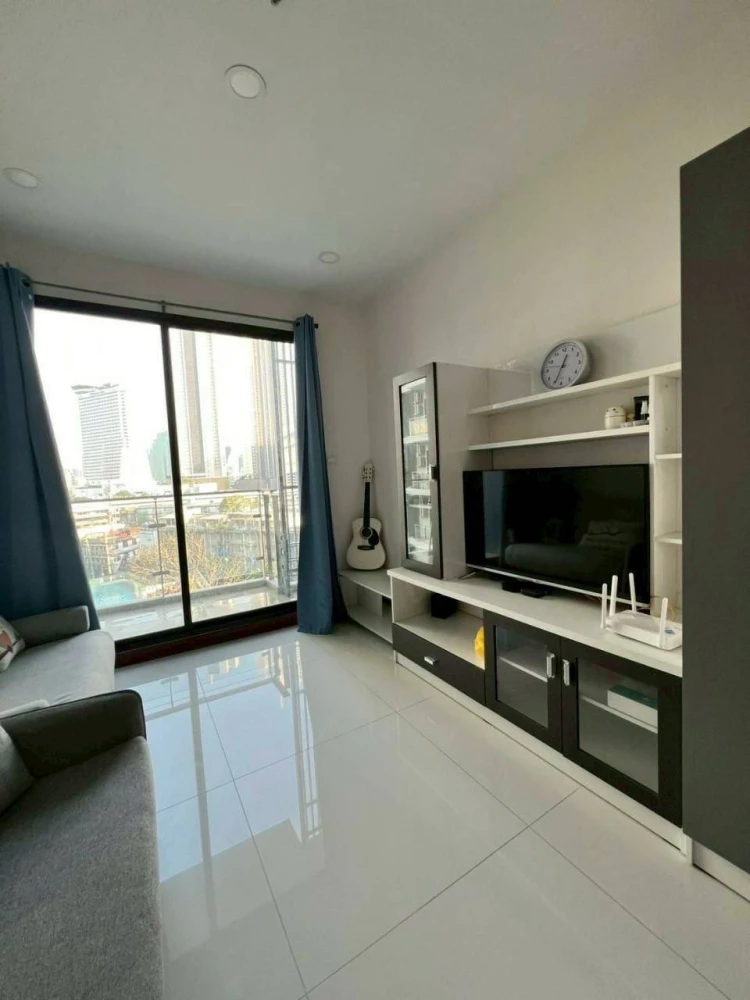For sale: Supalai Premier Charoen Nakhon, 8th floor, ICONSIAM and swimming pool view, fully furnished, ready to move in.