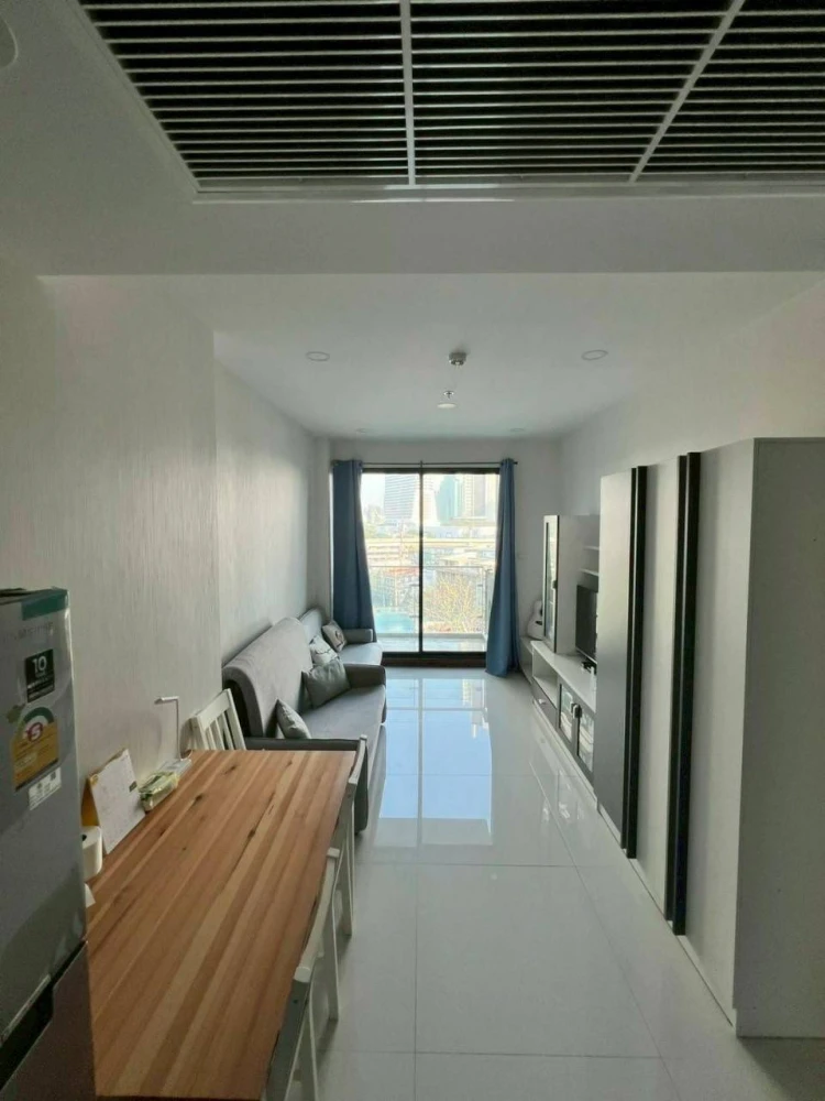 For sale: Supalai Premier Charoen Nakhon, 8th floor, ICONSIAM and swimming pool view, fully furnished, ready to move in.