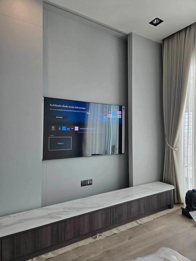 Selling Supalai Premier Si Phraya-Sam Yan, large 55 sq.m. unit. Prime city location with a spacious balcony. A must-see!