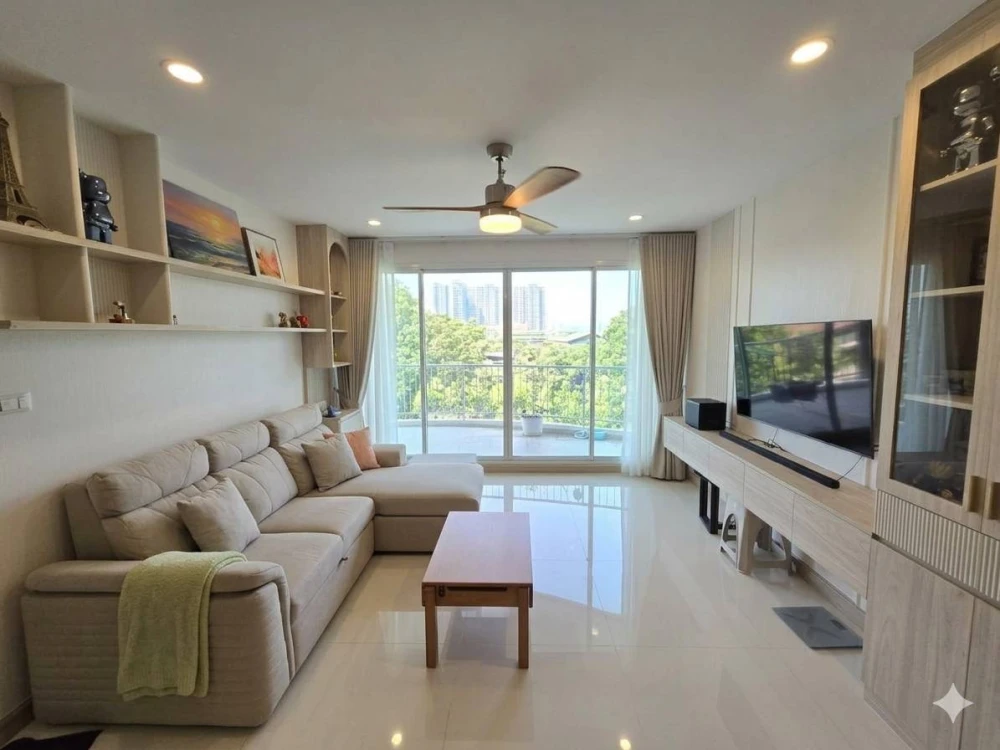 Selling Supalai Riva Grand Rama 3, 4th floor, beautiful unit, fully furnished, ready to move in. Book now, don't miss out!