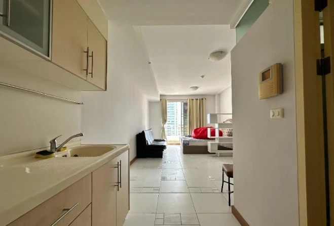 For sale Supalai River Place, 10th floor, city view, fully furnished, nice to live in, reserve now, don't wait.
