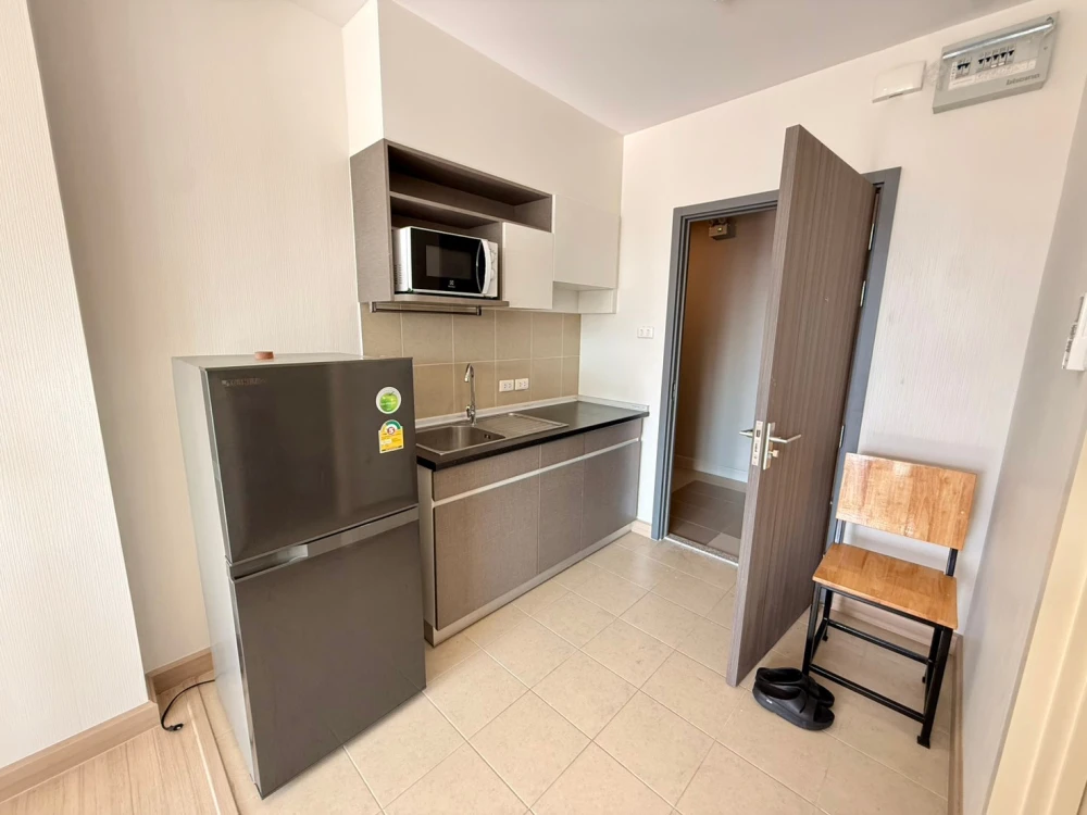 For Sale: Supalai Veranda Phasi Charoen Station, 21st floor, fully furnished unit. Book now if interested.