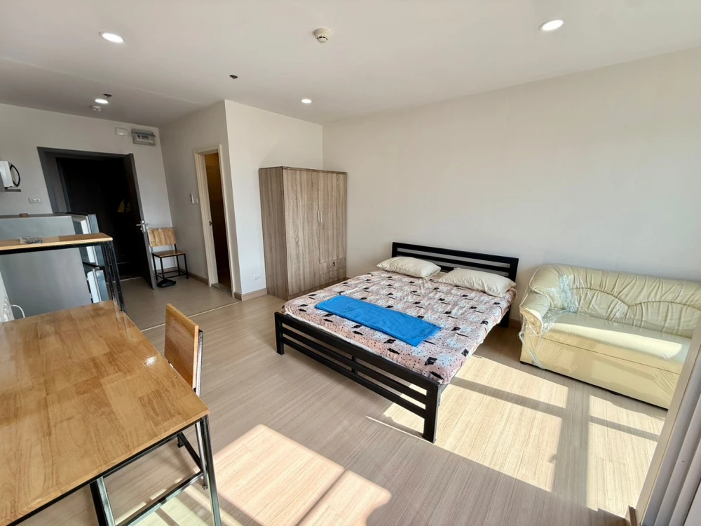 For Sale: Supalai Veranda Phasi Charoen Station, 21st floor, fully furnished unit. Book now if interested.