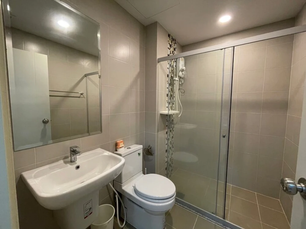 Selling Supalai Veranda Phasi Charoen Station, 9th floor. Nice, fully furnished unit. Book now!