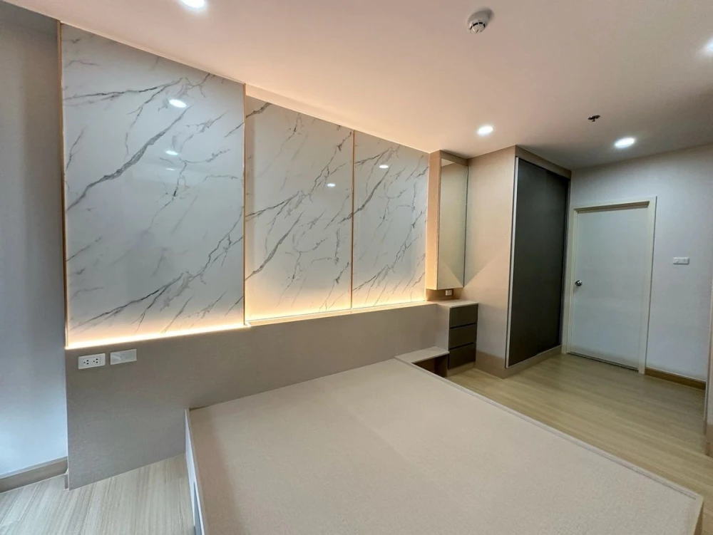 For sale: Supalai Veranda Phasi Charoen Station, spacious room with plenty of usable space, built-in furniture of the highest quality. Don't miss out! images