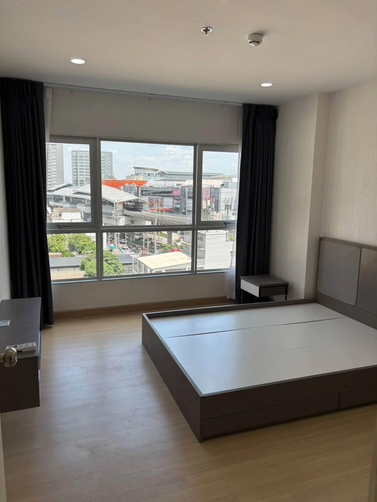 Selling Supalai Veranda Phasi Charoen Station condo. Spacious and comfortable unit with high-quality built-in furniture. Book now! images