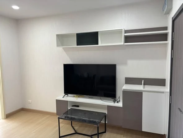 Selling Supalai Veranda Phasi Charoen Station condo. Spacious and comfortable unit with high-quality built-in furniture. Book now!