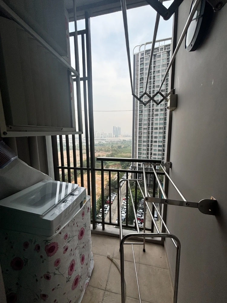 For sale Supalai Veranda Rama 9, 14th floor, pool view, fully furnished, nice to live in, reserve now, urgently.