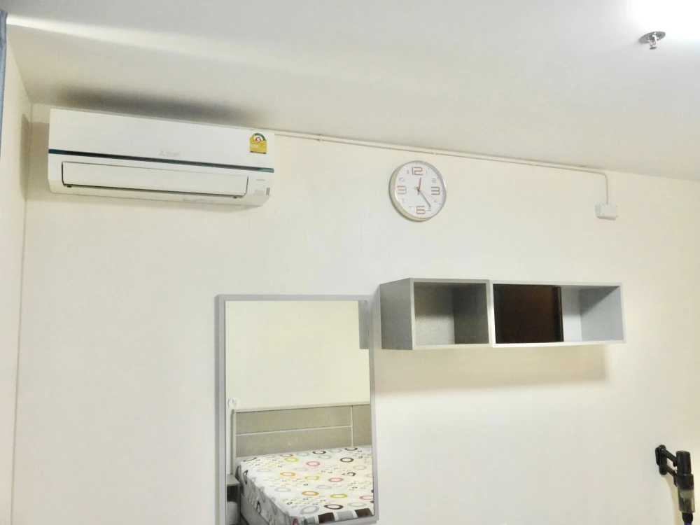 Selling Supalai Veranda Rama 9 condo. Spacious unit with ample living space, fully furnished. Move-in ready!