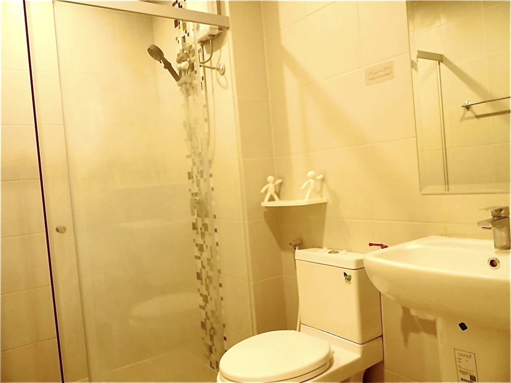 Selling Supalai Veranda Rama 9 condo. Spacious unit with ample living space, fully furnished. Move-in ready!