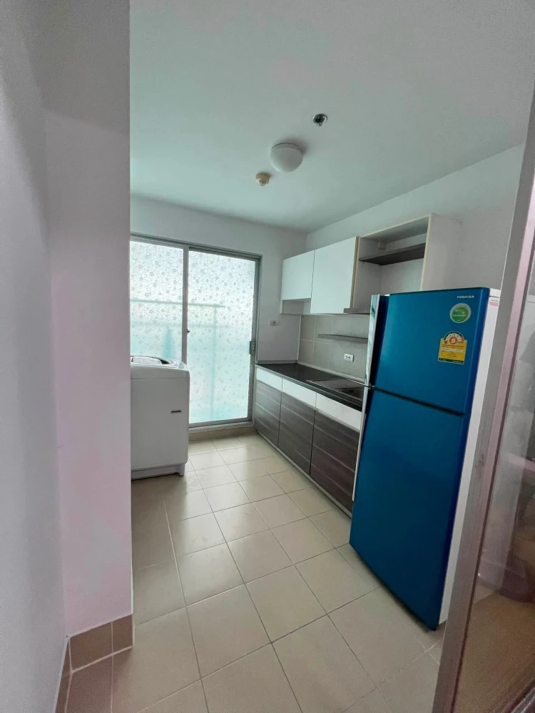 Selling Supalai Vista Sri Racha Laemchabang Port Intersection studio unit, fully furnished, sea view. Book now!