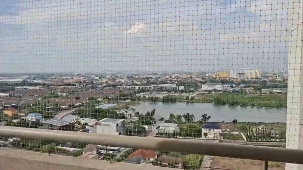 Superior Condominium for sale. Unfurnished unit with spacious living area in a great location with beautiful, unblocked views. Book now!