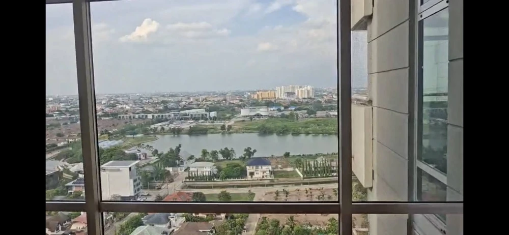 Superior Condominium for sale. Unfurnished unit with spacious living area in a great location with beautiful, unblocked views. Book now!