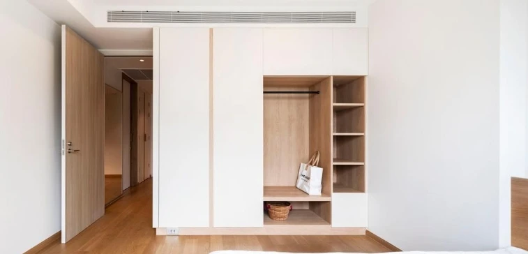 Supreme Legend store for sale, 3rd floor, fully furnished. Book now!