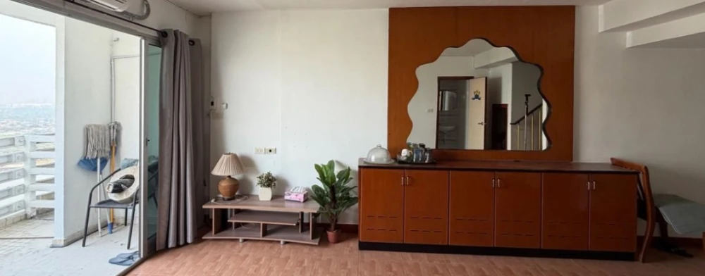 Selling spacious and comfortable rooms at S.V. City Rama 3. Interested buyers should reserve now! Act fast!