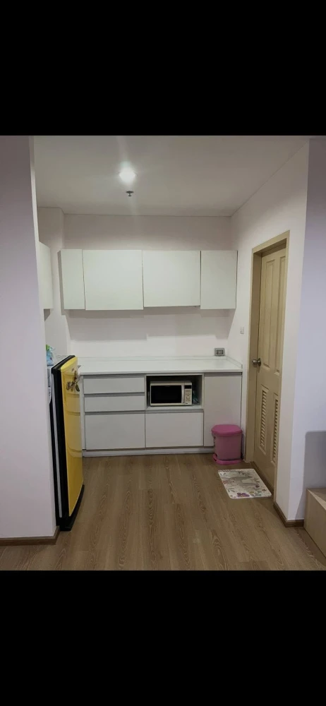 Selling Sym Vipa – Ladprao studio apartment on the 10th floor. Fully furnished with appliances. Book now!