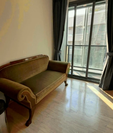 ขาย Taka Haus Ekamai 12 ชั้น 8 ห้องแต่งครบ จองเลย ห้ามพลาด