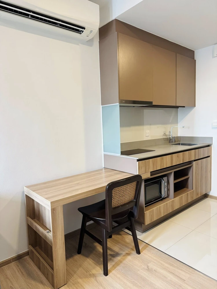 Taka Haus Ekkamai 12 for sale/rent, few units, private, quiet, no buildings blocking the surrounding area, with built-in furniture, reserve now.