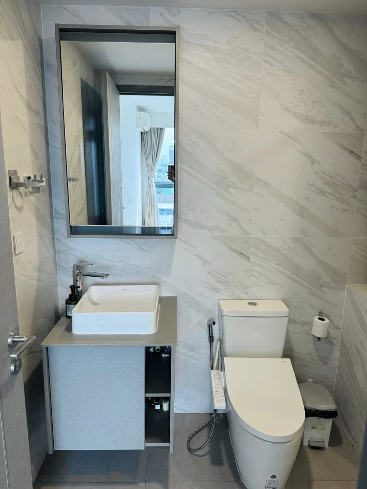 Taka Haus Ekkamai 12 for sale/rent, few units, private, quiet, no buildings blocking the surrounding area, with built-in furniture, reserve now.