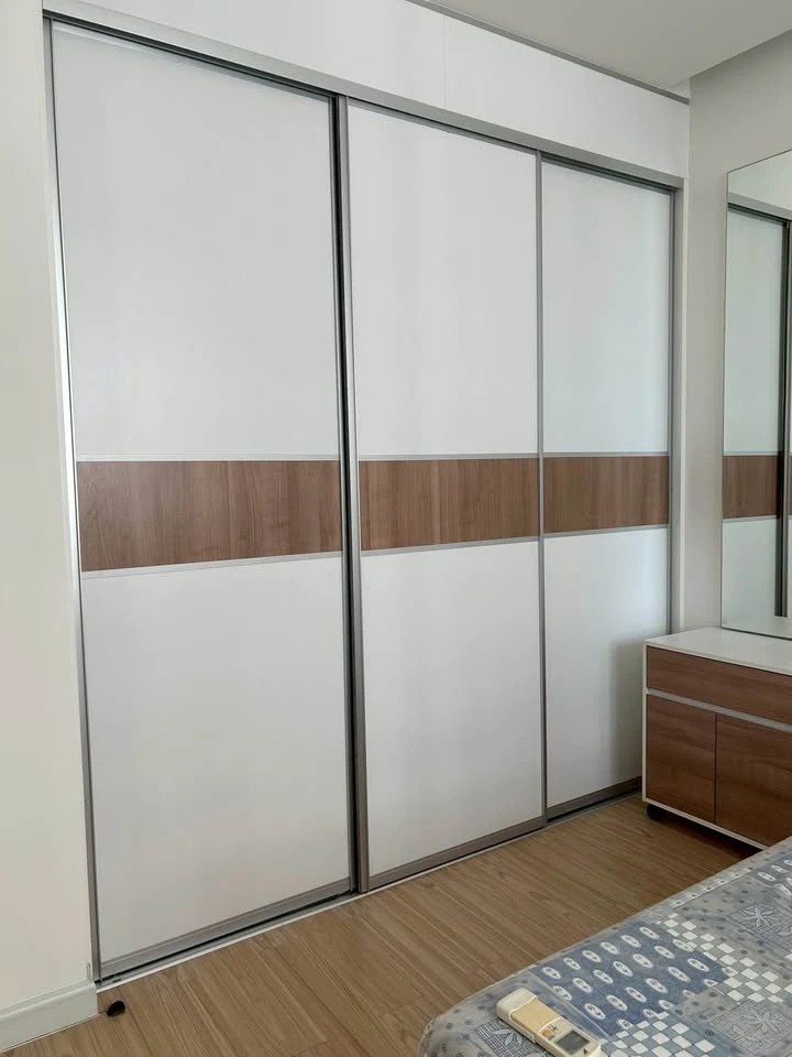 Selling a TC Green condo in good condition with complete amenities: Ready to move in!