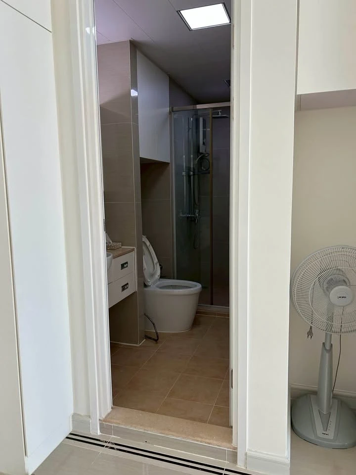 Selling a TC Green condo in good condition with complete amenities: Ready to move in!