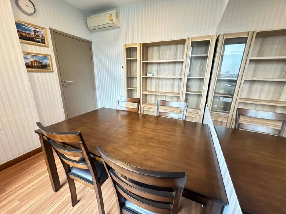 Selling TEAL Sathorn-Taksin Duplex 2-bedroom unit with pool view and full furnishings. Book now! Limited time offer.