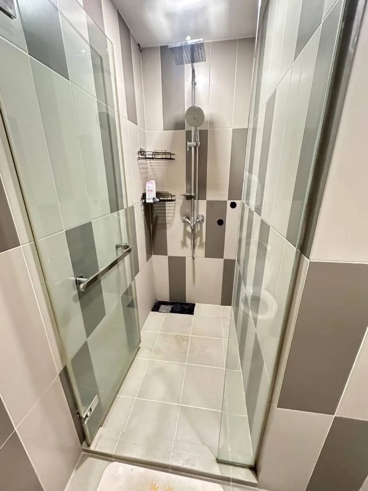 Selling TEAL Sathorn-Taksin Duplex 2-bedroom unit with pool view and full furnishings. Book now! Limited time offer.