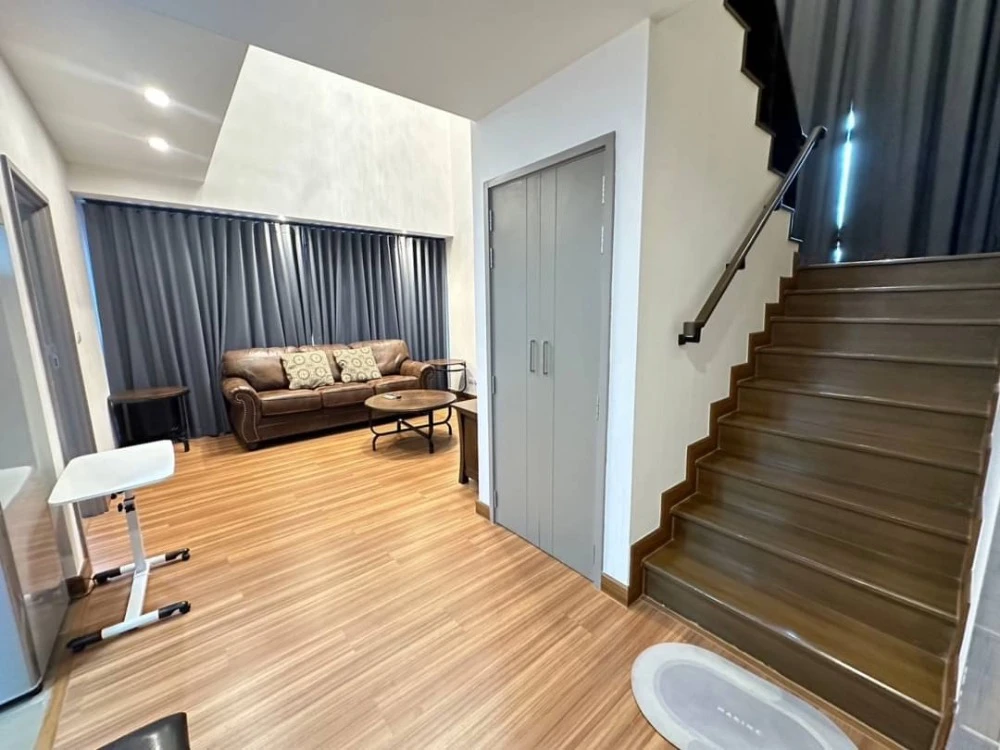 Selling TEAL Sathorn-Taksin Duplex 2-bedroom unit with pool view and full furnishings. Book now! Limited time offer.