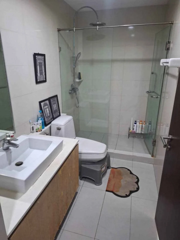 Selling The Alcove Thonglor 10. Spacious, bright, and airy unit, fully furnished with appliances. Don't wait!