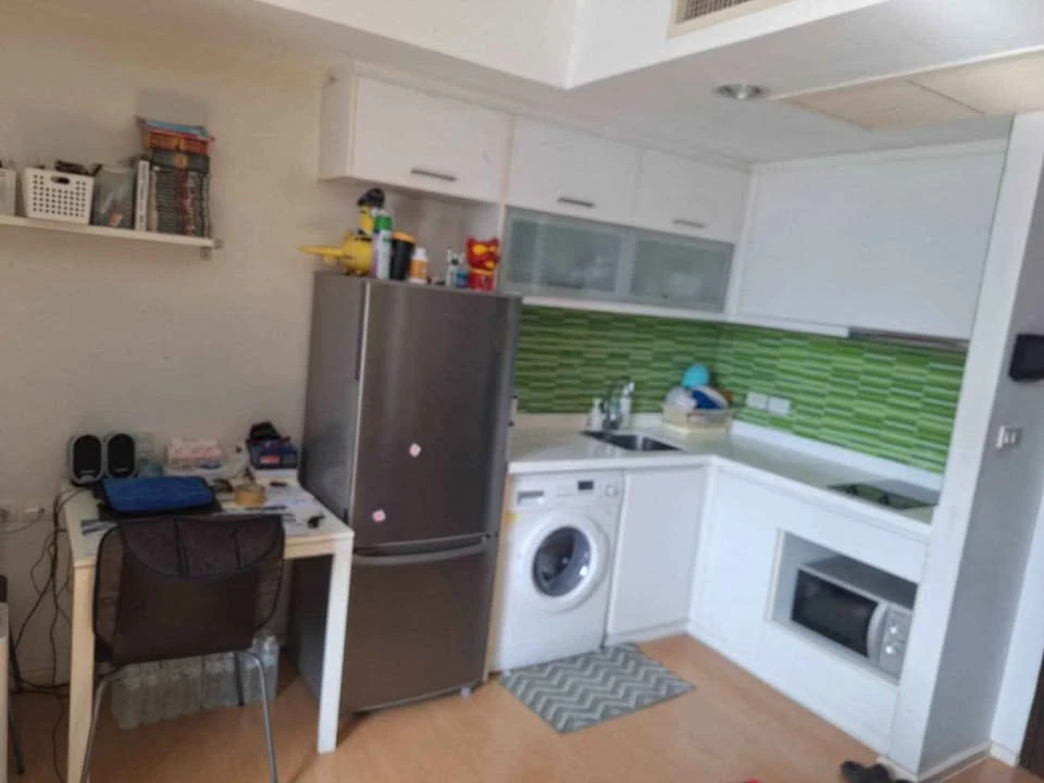 Selling The Alcove Thonglor 10. Spacious, bright, and airy unit, fully furnished with appliances. Don't wait!