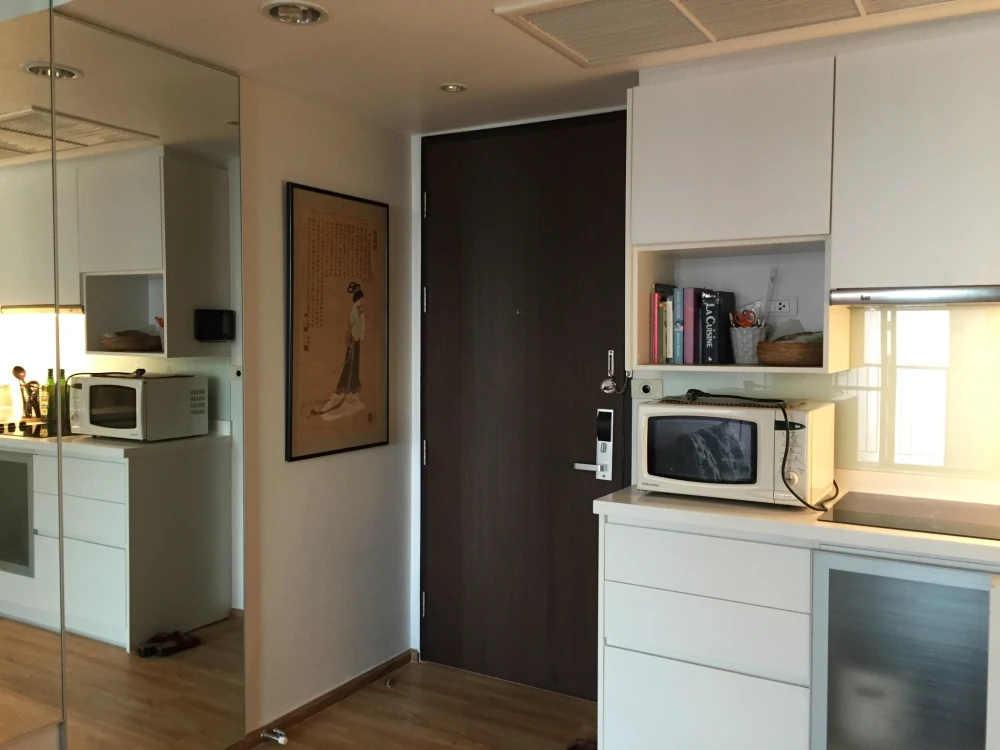 For sale: The Alcove Thonglor 10, spacious room, lots of usable space, fully furnished, beautiful city view, book now.