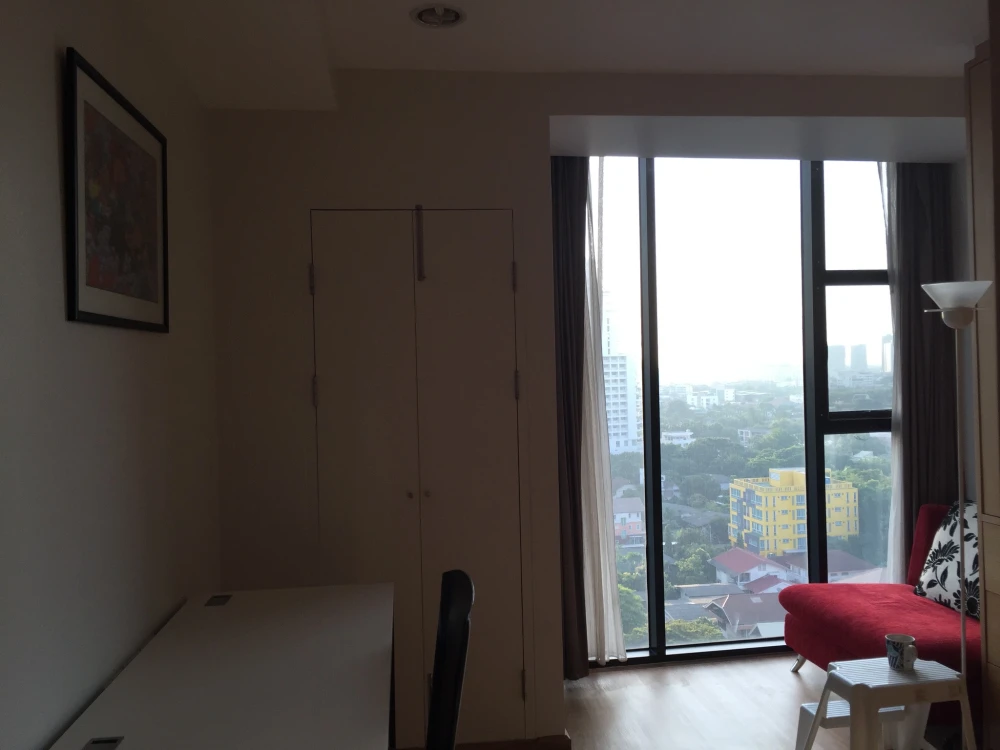 For sale: The Alcove Thonglor 10, spacious room, lots of usable space, fully furnished, beautiful city view, book now.