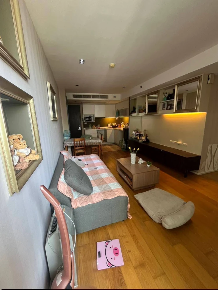 Selling 10 comfortable and fully furnished units at The Alcove Thonglor. Book now!