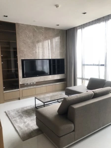 For sale: The Bangkok Sathorn Condominium, spacious room, comfortable, high floor, built-in furniture, very good quality, hurry and book before you mi