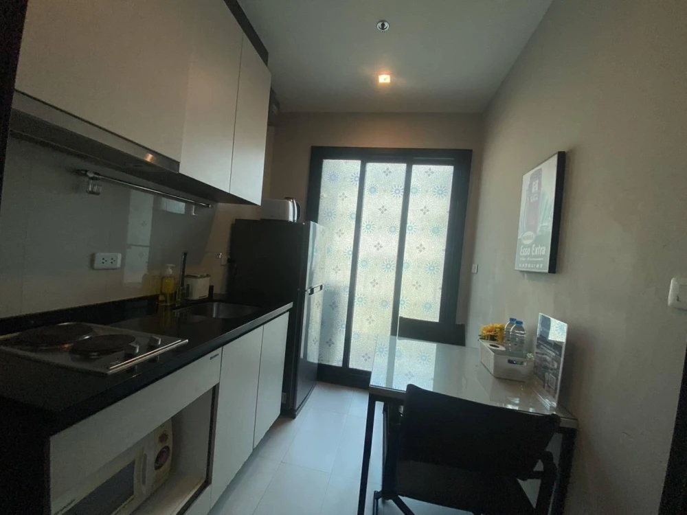 For sale: The Base Central Pattaya, spacious room, ready to move in, fully furnished, just bring your bag!