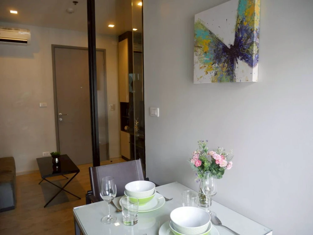 Selling ready-to-move-in, fully furnished, spacious unit at The Base Central Pattaya. Book now!