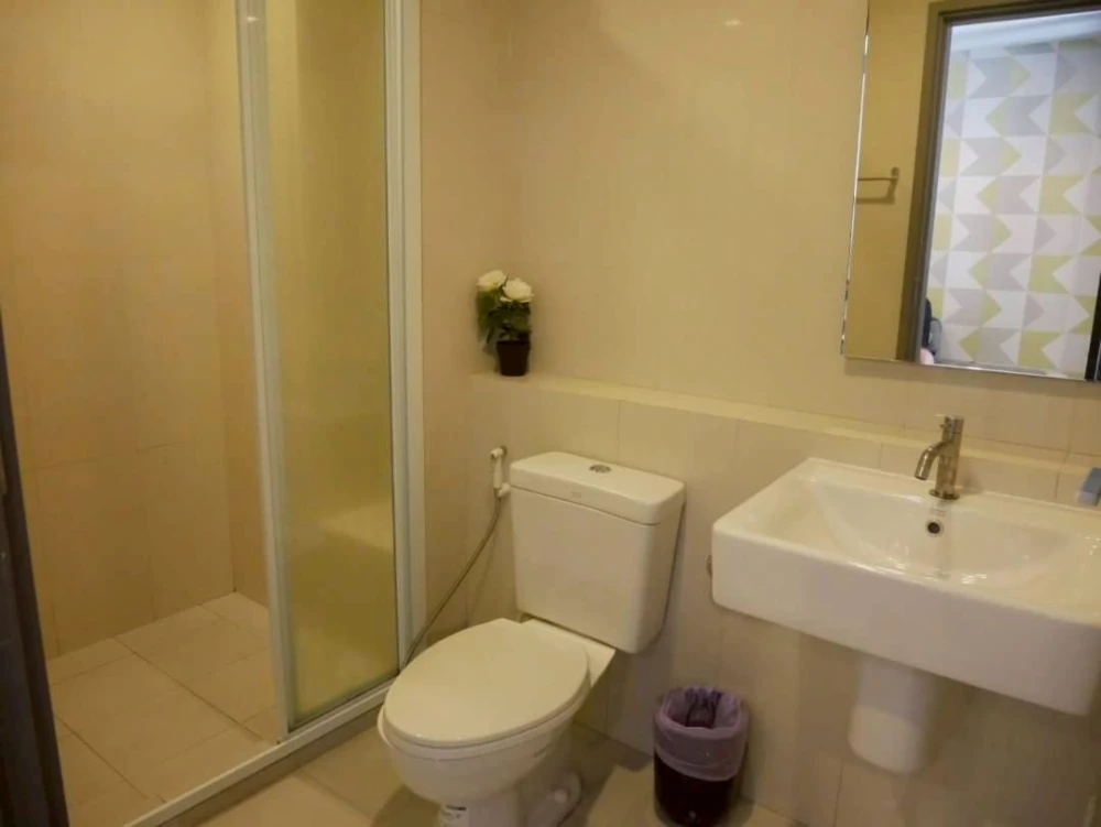 Selling ready-to-move-in, fully furnished, spacious unit at The Base Central Pattaya. Book now!