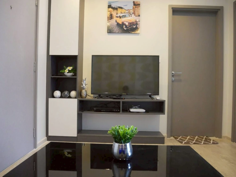 Selling ready-to-move-in, fully furnished, spacious unit at The Base Central Pattaya. Book now!