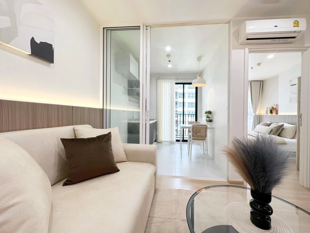 For sale: The BASE Chaengwattana, quality condo, fully functional decoration, built-in headboard. You will regret it if you miss it.