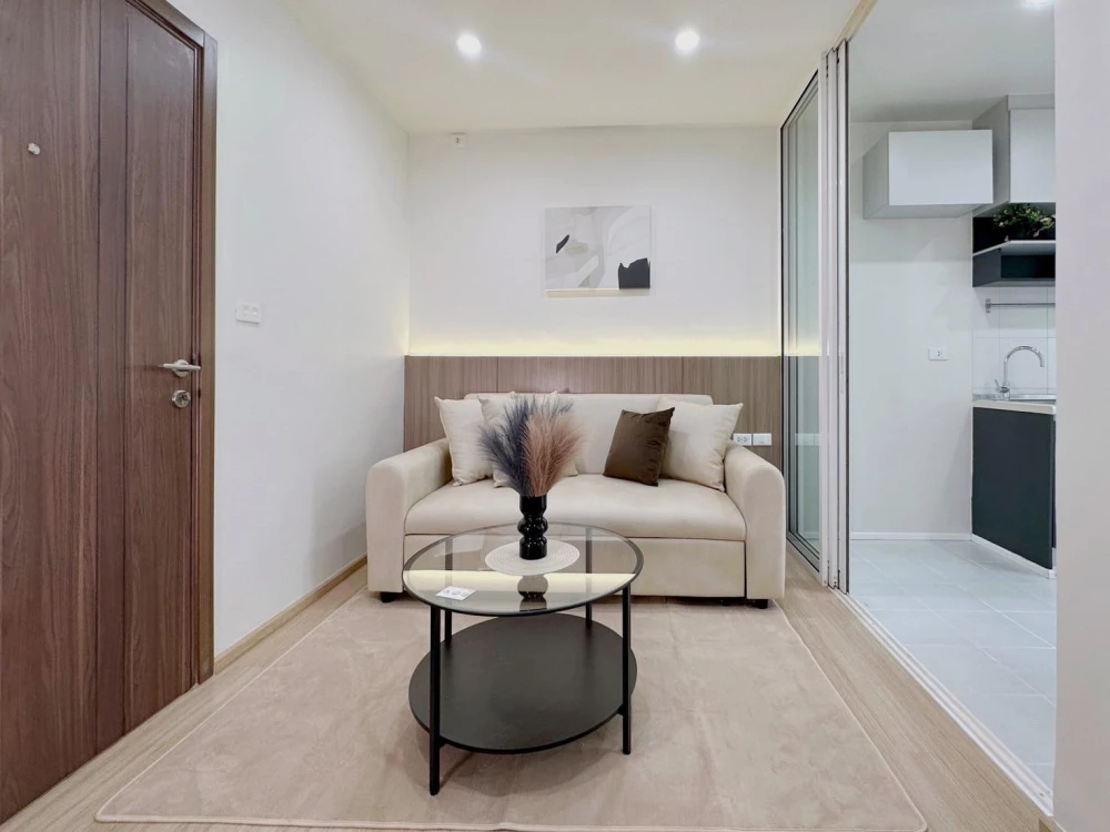 For sale: The BASE Chaengwattana, quality condo, fully functional decoration, built-in headboard. You will regret it if you miss it.
