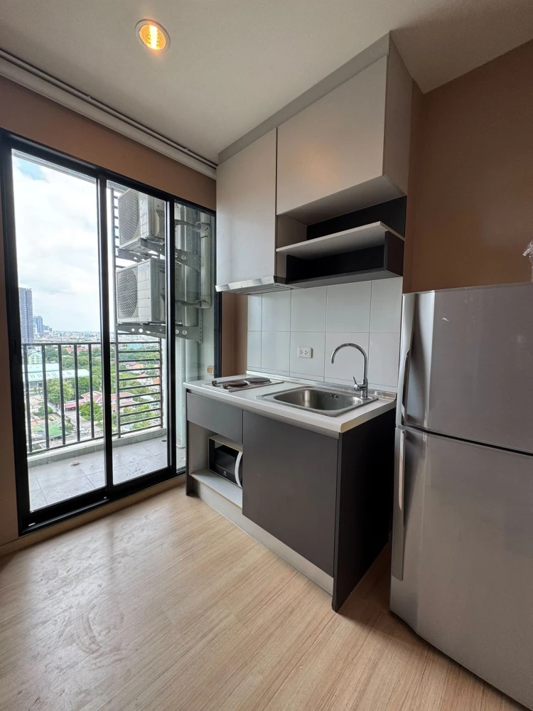 For sale: The BASE Chaengwattana, 16th floor, beautiful view, fully furnished, ready to move in, reserve now, urgently.