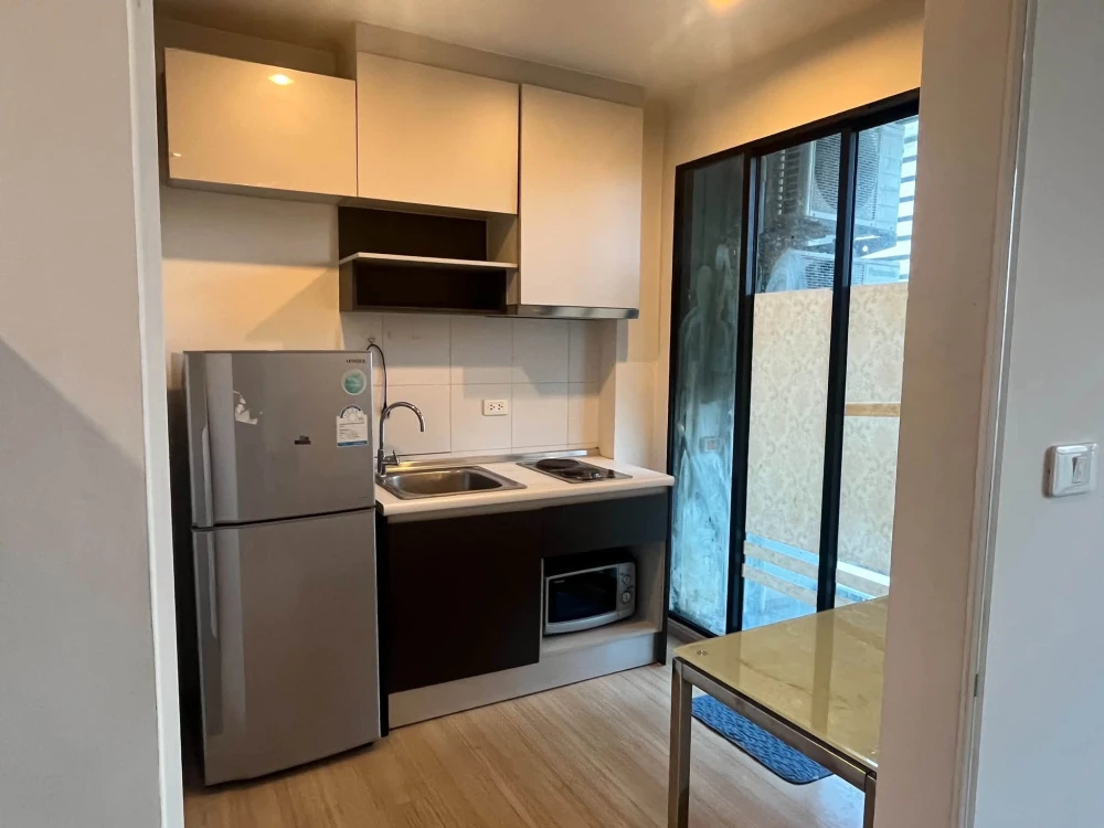 Selling The Base Chaengwattana. The interior is well-divided into sections and comes fully furnished. You'll regret missing this opportunity!